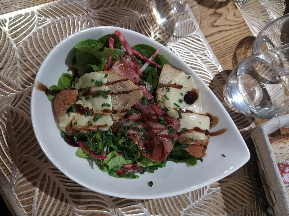 Salade de Chèvre Chaud
